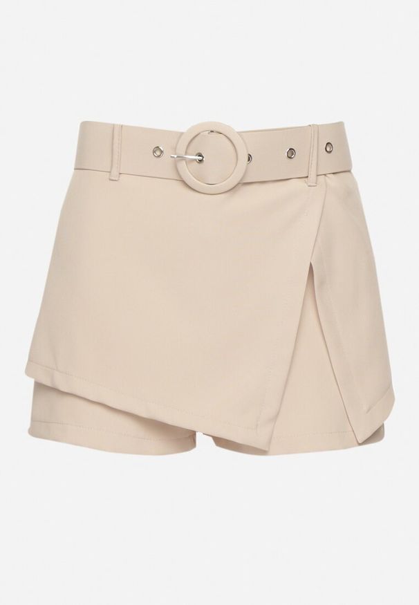 Born2be - Jasnobeżowe Szorty z Zakładką Imitującą Spódniczkę i Paskiem Halithiela. Okazja: na co dzień, na imprezę. Kolor: beżowy. Wzór: aplikacja. Sezon: lato. Styl: elegancki, klasyczny, casual