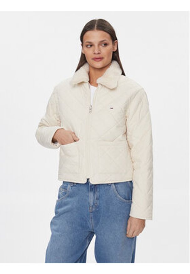 Tommy Jeans Kurtka jeansowa DW0DW16991 Niebieski Regular Fit. Kolor: niebieski. Materiał: bawełna