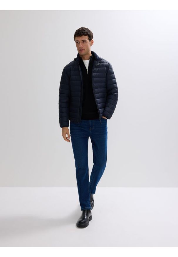 Reserved - Lekka pikowana kurtka puchowa - granatowy. Kolor: niebieski. Materiał: puch