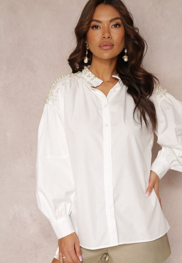 Renee - Biała Koszula Teepey. Typ kołnierza: kołnierzyk stójkowy. Kolor: biały. Styl: elegancki