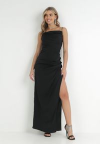 Born2be - Czarna Satynowa Sukienka Maxi z Rozcięciem na Dole Hacheyar. Kolor: czarny. Materiał: satyna. Długość rękawa: na ramiączkach. Styl: elegancki. Długość: maxi #6