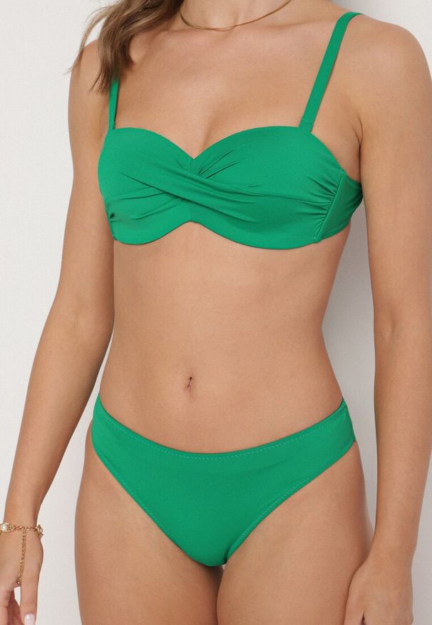 Born2be - Ciemnozielone Bikini Biustonosz Wiązany na Plecach 2 Pary Majtek Typu Figi Galarella. Kolor: zielony