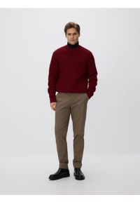 Reserved - Spodnie chino slim z paskiem - jasny zielony. Kolor: zielony. Materiał: tkanina, bawełna