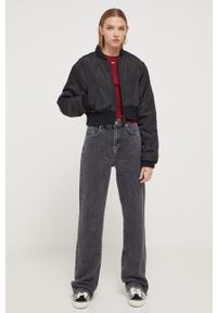 Tommy Jeans t-shirt damski kolor bordowy. Okazja: na co dzień. Kolor: czerwony. Materiał: bawełna, dzianina, prążkowany. Wzór: aplikacja. Styl: casual #5