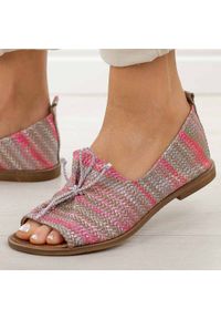 DEONI - Multi róż n02 skórzane Polskie sandały damskie z zakrytą piętą Deoni D488. Zapięcie: bez zapięcia. Kolor: różowy. Materiał: skóra. Sezon: wiosna, lato. Styl: klasyczny #1