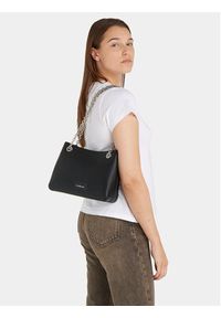 Calvin Klein Jeans Torebka Sculpted Shoulder Bag24 Chain K60K611185 Czarny. Kolor: czarny #4