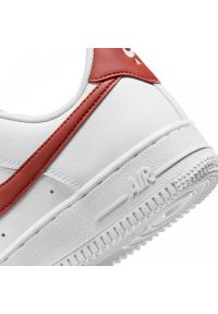 Buty Nike Air Force 1 '07 W DD8959-115 białe. Zapięcie: sznurówki. Kolor: biały. Materiał: skóra, guma. Szerokość cholewki: normalna. Model: Nike Air Force #3