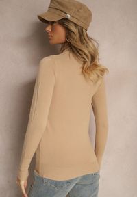 Renee - Beżowy Golf z Wiskozą i Ściągaczem Izamia. Okazja: na co dzień. Typ kołnierza: golf. Kolor: beżowy. Materiał: wiskoza. Styl: casual, elegancki