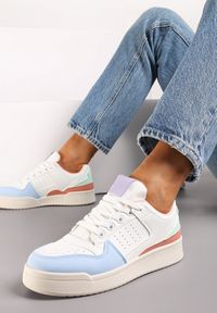 Renee - Niebiesko-Białe Sznurowane Sneakersy z Ekoskóry na Grubej Podeszwie z Ozdobnymi Łatkami Anaviria. Kolor: niebieski. Materiał: jeans #6