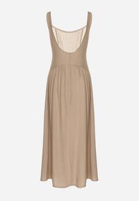 Born2be - Ciemnobeżowa Wiskozowa Sukienka o Rozkloszowanym Kroju Milareina. Okazja: na co dzień. Kolor: beżowy. Materiał: wiskoza. Długość rękawa: długi rękaw. Wzór: aplikacja. Typ sukienki: rozkloszowane. Styl: elegancki, casual #2