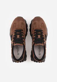 Born2be - Brązowe Zamszowe Sneakersy na Grubej Podeszwie Geometrycznym Wzorem Zitula. Okazja: na spacer, na co dzień. Kolor: brązowy. Materiał: zamsz. Wzór: geometria. Sport: turystyka piesza #6