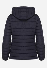 Born2be - Granatowa Pikowana Kurtka z Kapturem i Sznurkami Miviana. Okazja: na spacer. Typ kołnierza: kaptur. Kolor: niebieski. Materiał: jeans. Długość rękawa: długi rękaw. Długość: długie #5