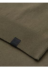 Ombre Clothing - Sweter męski z wiskozą i rozpinanym dekoltem – oliwkowy V1 - Rozmiar: XXL. Typ kołnierza: kołnierzyk stójkowy. Kolor: oliwkowy. Materiał: wiskoza. Wzór: gładki, aplikacja, ze splotem. Styl: elegancki #11