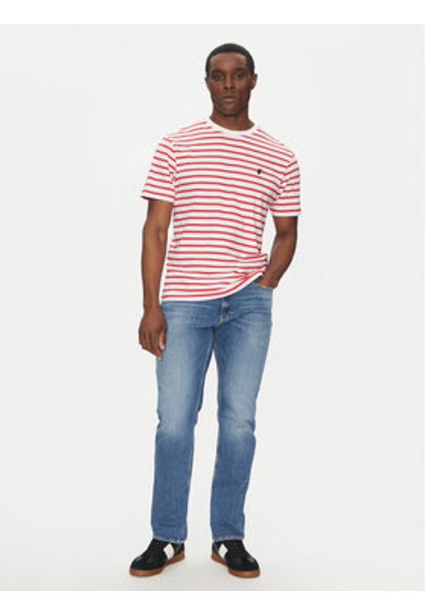 Save The Duck T-Shirt DT1743M BESY20 Czerwony Regular Fit. Kolor: czerwony. Materiał: bawełna