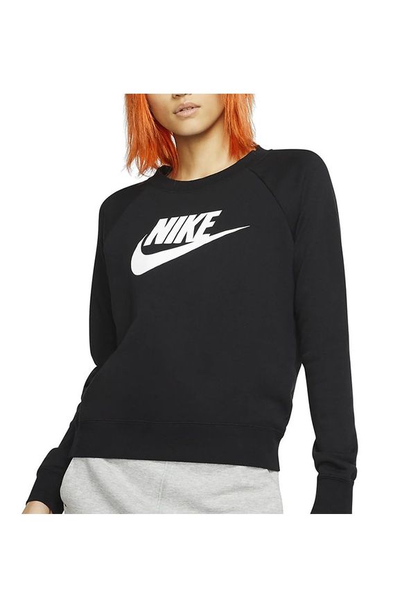 Bluza Nike Sportswear BV4112-010 - czarna. Kolor: czarny. Materiał: poliester, materiał, bawełna. Długość rękawa: długi rękaw. Długość: długie. Wzór: aplikacja. Styl: klasyczny