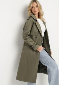 Born2be - Ciemnozielony Długi Płaszcz Trencz o Klasycznym Fasonie z Paskiem Nasde. Okazja: na co dzień. Kolor: zielony. Materiał: jeans. Długość: długie. Styl: klasyczny #4