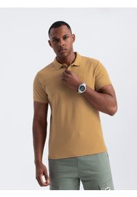 Ombre Clothing - Męska jednokolorowa koszulka polo BASIC z dzianiny pique - musztardowa V8 - Rozmiar: M. Okazja: na co dzień. Typ kołnierza: polo. Kolor: żółty. Materiał: dzianina. Wzór: haft, aplikacja, jednolity. Styl: sportowy, wizytowy, casual #7