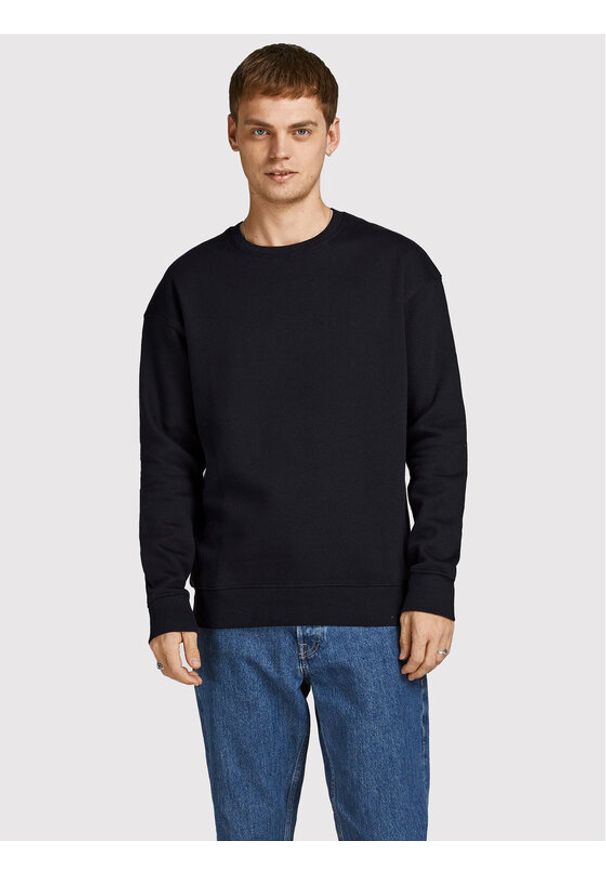 Jack & Jones Bluza Star 12208182 Czarny Regular Fit. Kolor: czarny. Materiał: bawełna, syntetyk