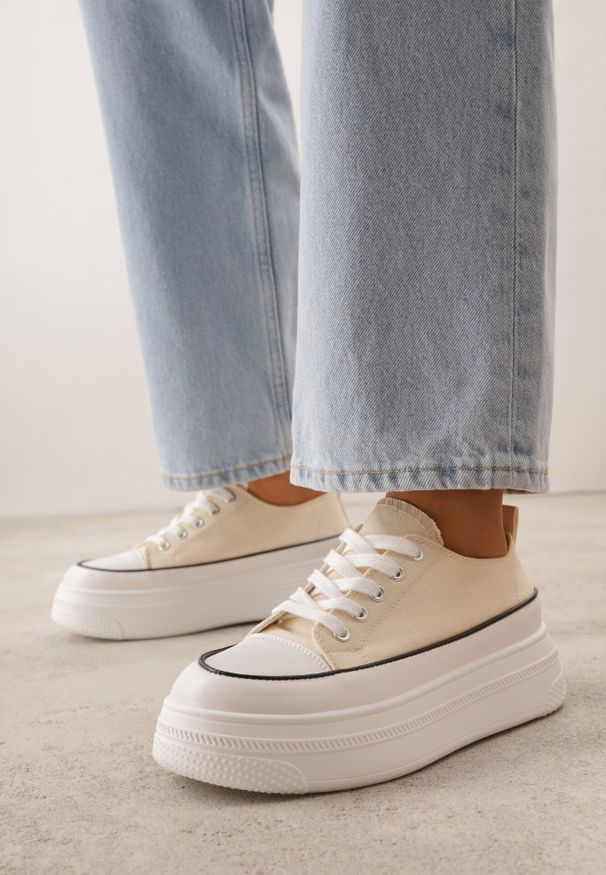 Born2be - Beżowe Trampki VICES na Grubej Podeszwie Zdobione Lamówką Riosara. Okazja: na co dzień. Kolor: beżowy. Materiał: jeans. Wzór: aplikacja. Styl: casual, elegancki, sportowy, klasyczny