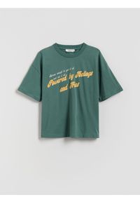 Reserved - T-shirt z nadrukiem - zielony. Kolor: zielony. Materiał: bawełna, dzianina. Wzór: nadruk