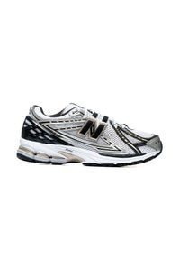 New Balance M1906RA Sneakersy unisex. Okazja: na co dzień. Kolor: biały. Materiał: syntetyk. Szerokość cholewki: normalna. Sezon: lato