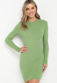 Born2be - Zielona Dzianinowa Sukienka Mini z Ozdobnym Prążkowaniem o Dopasowanym Fasonie Kais. Kolor: zielony. Materiał: dzianina, prążkowany. Długość: mini #4
