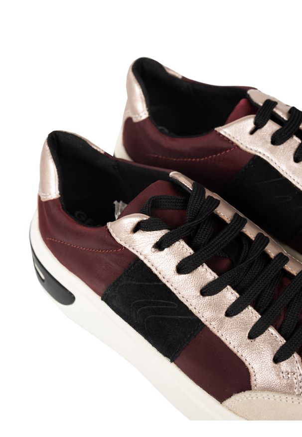 Geox Sneakersy "Ottaya F" | D941BE085BN | Kobieta | Bordowy. Nosek buta: okrągły. Kolor: czerwony. Materiał: skóra, tkanina