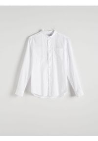 Reserved - Koszula slim fit z kieszonką - biały. Kolor: biały. Materiał: bawełna, tkanina