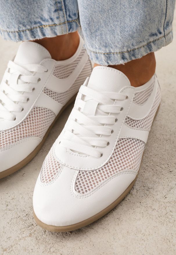 Born2be - Białe Sneakersy Typu Tenisówki z Siateczkowymi Wstawkami Corigoria. Okazja: na co dzień. Kolor: biały