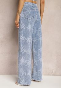 Renee - Jasnoniebieskie Jeansy z Szerokimi Nogawkami z Delikatnym Abstrakcyjnym Wzorem Lianena. Okazja: na co dzień. Kolor: niebieski. Styl: casual