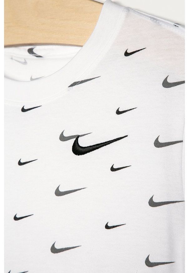 Nike Kids - T-shirt dziecięcy 128-170 cm. Okazja: na co dzień. Kolor: biały. Materiał: dzianina. Styl: casual