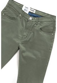 Wrangler - WRANGLER SPODNIE MĘSKIE ARIZONA DUSTY GREEN W12ORW457. Materiał: materiał #6