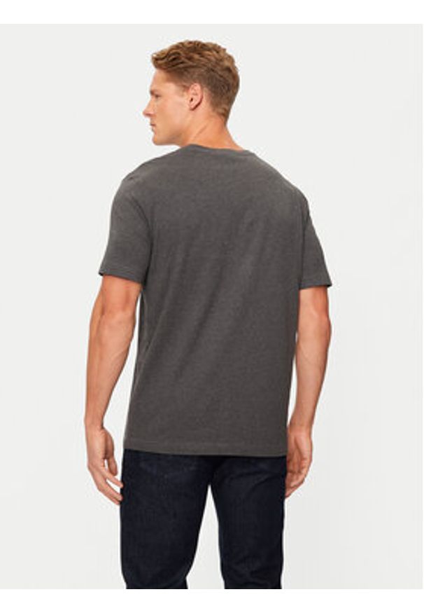 GANT - Gant T-Shirt Shield 2003184 Szary Regular Fit. Kolor: szary. Materiał: bawełna