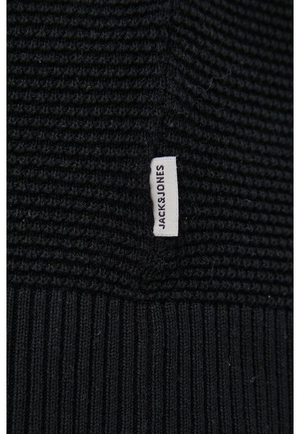 Jack & Jones Sweter bawełniany męski kolor biały. Okazja: na co dzień. Typ kołnierza: kaptur. Kolor: biały. Materiał: bawełna. Długość rękawa: długi rękaw. Długość: długie. Styl: casual