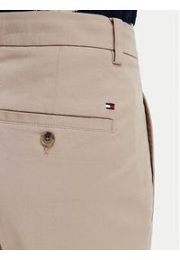 TOMMY HILFIGER - Tommy Hilfiger Chinosy WW0WW52817 Beżowy Slim Fit. Kolor: beżowy. Materiał: syntetyk #5