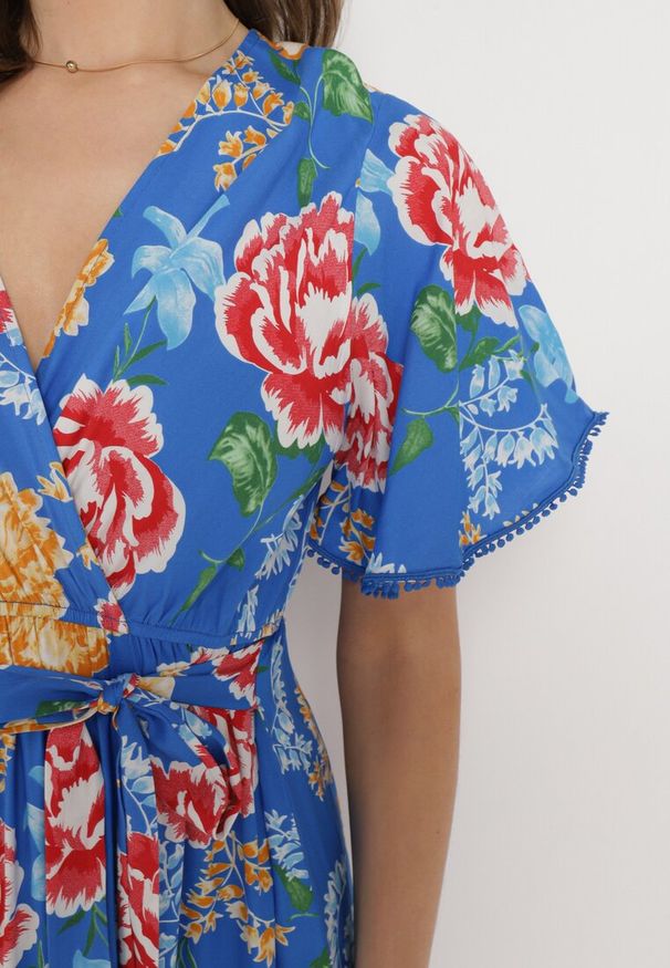 Born2be - Niebieska Sukienka Maxi z Gumką w Talii z Szerokimi Rękawami i Kwiatowym Printem Nodriala. Okazja: na imprezę. Kolor: niebieski. Wzór: nadruk, kwiaty. Sezon: lato. Długość: maxi