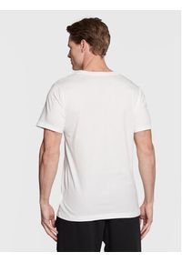 New Balance T-Shirt MT03905 MT03905 Biały Athletic Fit. Kolor: biały. Materiał: bawełna