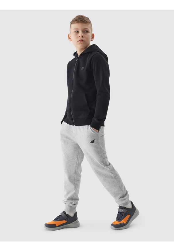 4f - 4F Bluza dresowa rozpinana z kapturem chłopięca - głęboka czerń 164 (13-14 lat). Okazja: na co dzień. Typ kołnierza: kaptur. Kolor: czarny. Materiał: dresówka. Wzór: gładki, ze splotem. Sezon: lato. Styl: casual, sportowy