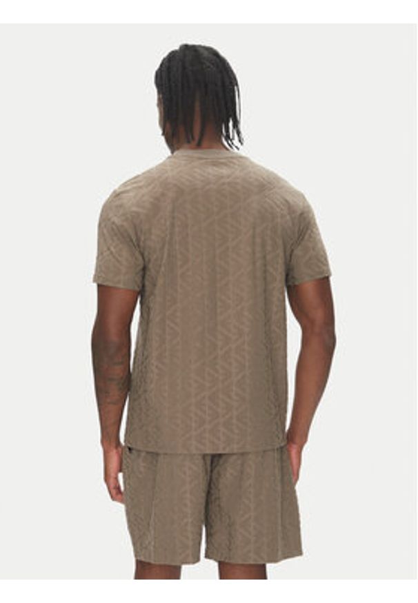 Emporio Armani T-Shirt EM000692 AF12362 U6189 Brązowy Regular Fit. Kolor: brązowy. Materiał: syntetyk