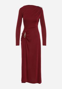 Born2be - Bordowa Koktajlowa Sukienka Ozdobiona Metaliczną Aplikacją i Marszczeniem z Boku Retima. Kolor: czerwony. Wzór: aplikacja. Styl: wizytowy #5
