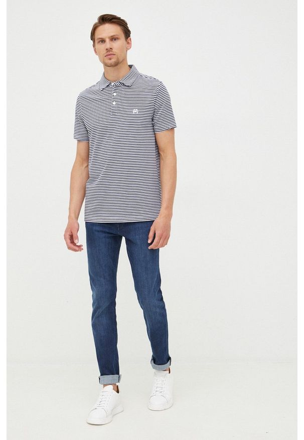 Michael Kors polo bawełniane CU250XZ67E kolor granatowy wzorzysty. Typ kołnierza: polo. Kolor: niebieski. Materiał: bawełna. Długość: krótkie. Wzór: aplikacja