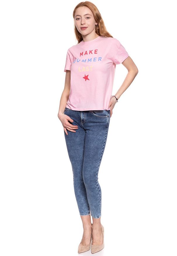 Wrangler - WRANGLER T SHIRT DAMSKI SUMMER TEE ROSE SHADOW W7366EVS8 112130998. Wzór: napisy