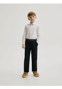 Reserved - Spodnie chino - granatowy. Kolor: niebieski. Materiał: tkanina, bawełna