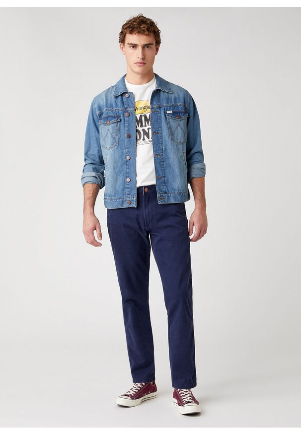Wrangler - WRANGLER SPODNIE MĘSKIE CASEY CHINO LAKEPORT BLUE W1C050B08 112324479