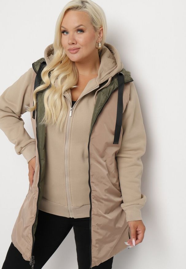 Born2be - Ciemnozielona Pikowana Kamizelka Dwustronna z Kapturem i Troczkami Nevetiani. Typ kołnierza: kaptur. Kolor: zielony. Materiał: jeans. Styl: elegancki
