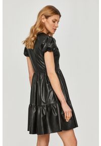 TwinSet - Twinset - Sukienka. Kolor: czarny. Długość rękawa: krótki rękaw. Typ sukienki: rozkloszowane #4
