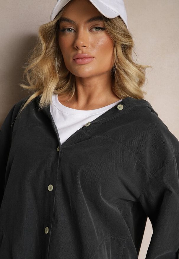 Renee - Ciemnoszara Koszula z Bawełny z Regulowanymi Rękawami i Kapturem Terresia. Okazja: na co dzień, do pracy. Kolor: szary. Materiał: bawełna. Styl: elegancki, klasyczny, casual