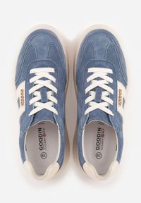 Renee - Granatowe Perforowane Sneakersy Chunky ze Skóry Naturalnej na Platformie Silvanatea. Kolor: niebieski. Materiał: skóra. Obcas: na platformie #6