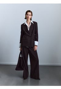 Reserved - Szerokie spodnie z kantem - ciemnobrązowy. Kolor: brązowy. Materiał: tkanina, wiskoza #1