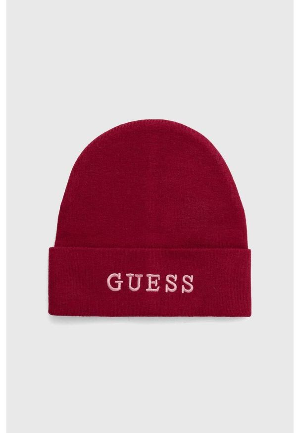 Guess czapka kolor czerwony. Kolor: czerwony. Materiał: materiał, dzianina